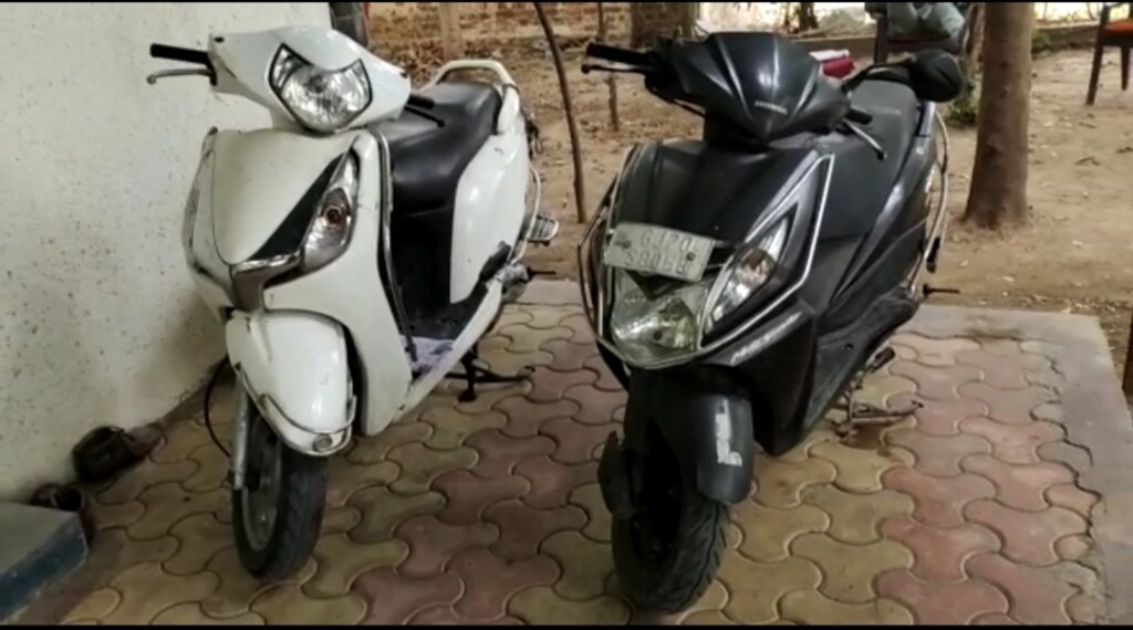 દાહોદ SOG પોલિસે ચોરીની બે મોપેડ સાથે બે બાળ કિશોરોને ઝડપી પાડ્યા...