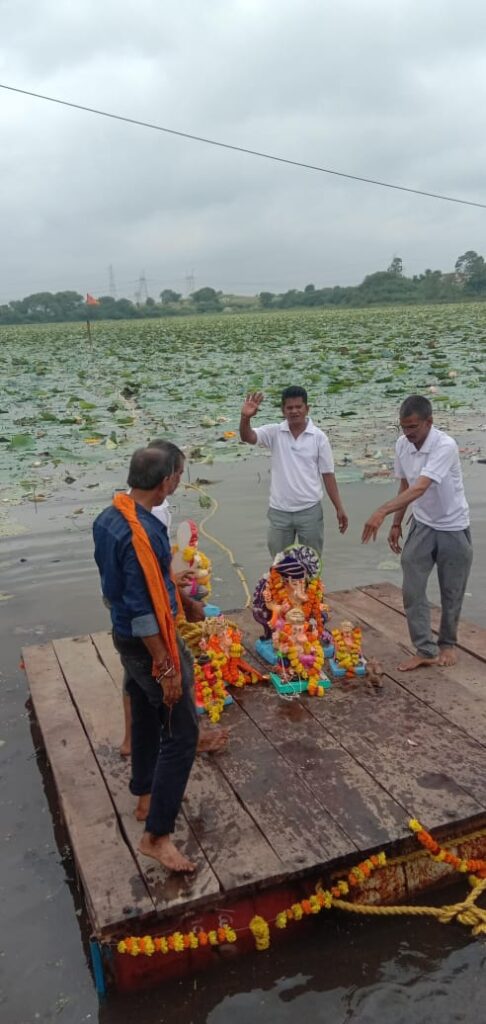 ગણપતિ બાપા મોરિયા અગલે બરસ તુ જલ્દી આ.. દાહોદ શહેર જિલ્લામાંથી વિઘ્નહર્તા દુંદાળા દેવનું વાજતે ગાજતે વિસર્જન કરાયું..
