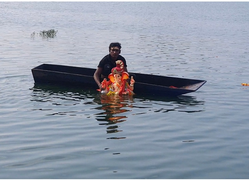 ગણપતિ બાપા મોરિયા અગલે બરસ તુ જલ્દી આ.. દાહોદ શહેર જિલ્લામાંથી વિઘ્નહર્તા દુંદાળા દેવનું વાજતે ગાજતે વિસર્જન કરાયું..