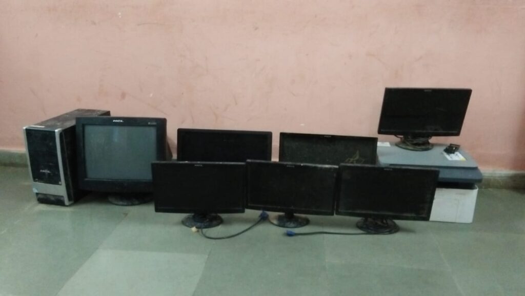 ફતેપુરા તાલુકાના વાંદરીયા પુર્વ ગામે પ્રાથમીક શાળામાં થયેલી ચોરીનો ભેદ ઉકેલાયો: પોલીસે તસ્કરોને મુદ્દામાલ સાથે ઝડપી જેલ ભેગા કર્યા...