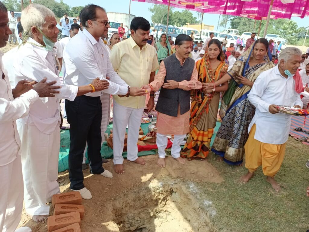 સરસવા પૂર્વ ખાતે પંચમહાલ ડેરી સંચાલિત નવીન દૂધ શીત કેન્દ્ર નો ખાતમુહૂર્ત કાર્યક્રમ યોજાયો.