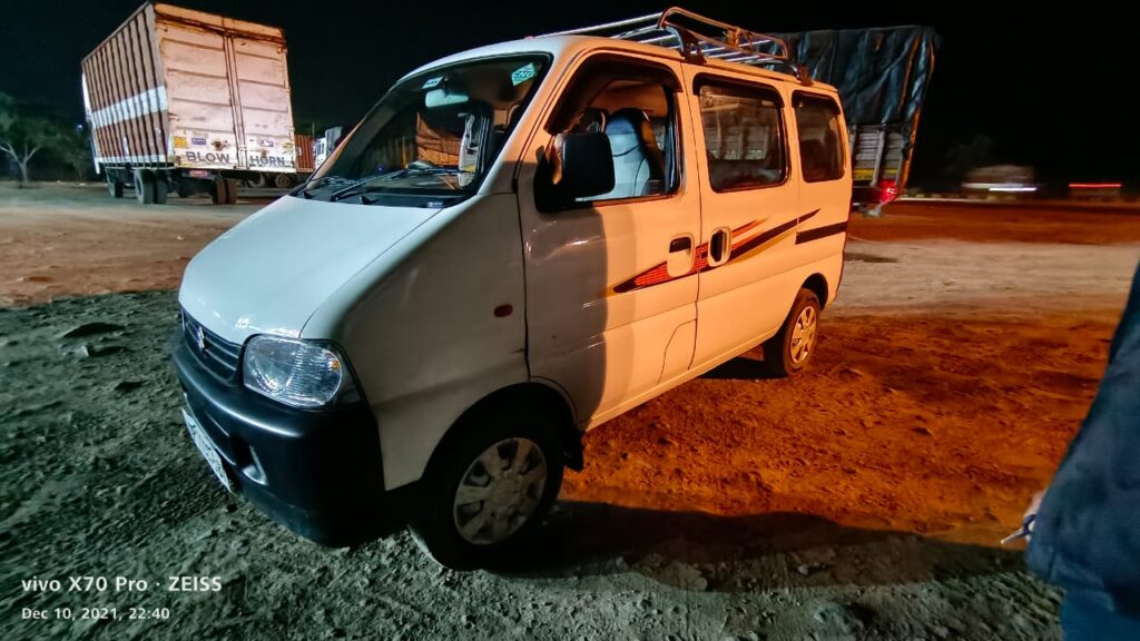 દાહોદના કાળી તળાઇ પાસેથી પસાર થતાં નેશનલ હાઇવે પર લૂંટના ઇરાદે પથ્થરમારો:વાહનોના કાંચ ફૂટ્યા,એક ને ઇજા..