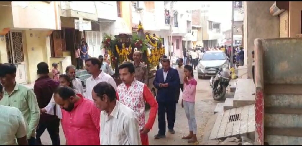 દાહોદમાં પંચાલ સમાજ દ્વારા વિશ્વકર્મા જયંતીની ધામધૂમથી ઉજવણી કરાઈ