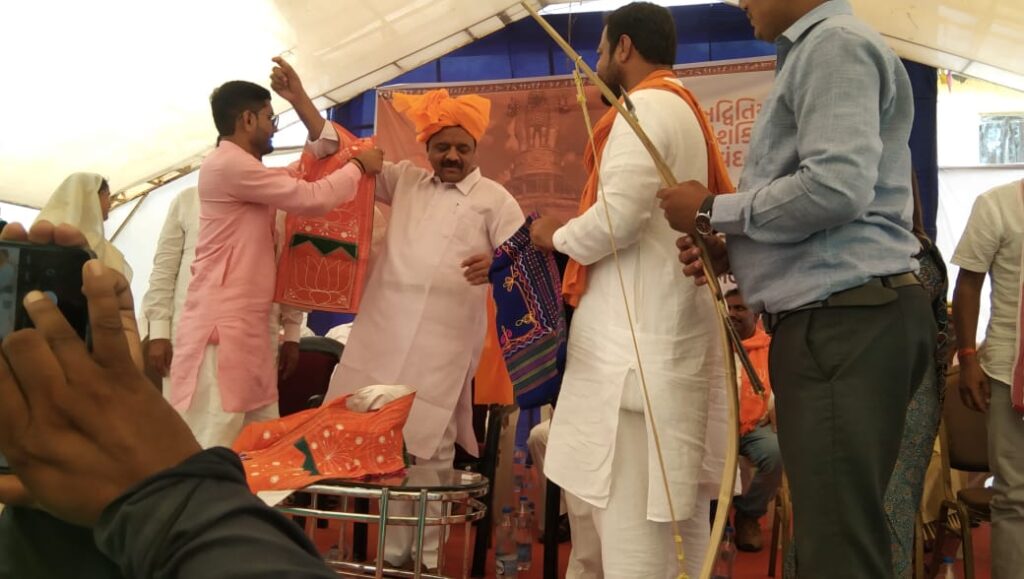ગરબાડા ભારતના રાષ્ટ્રપતિ દ્રૌપદી મુર્મુની ભવ્ય જીત બદલ સાંસદની અધ્યક્ષતામાં અભિવાદન કાર્યક્રમ યોજાયો..
