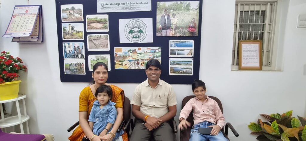 દાહોદના યુવકે સોની પર પ્રસારિત થતા કોન બનેગા કરોડપતિમાં લાખો રૂપિયાની રકમ જીતી દાહોદનું નામ રોશન કર્યું..
