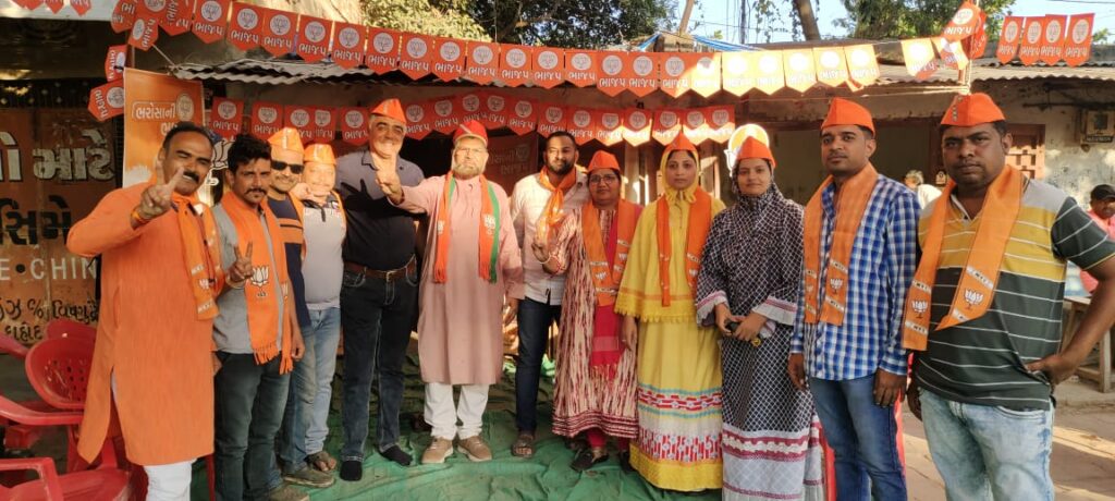 કનૈયાલાલ કિશોરીએ પાંચ વર્ષ દરમિયાન એક હોદ્દેદાર તેમજ કાર્યકર્તા ના નાતે પ્રજાલક્ષી કામો ના ફળ સ્વરૂપ આંખે ઉડીને વળગે એવું ઠેર-ઠેર આવકાર સાપડ્યું