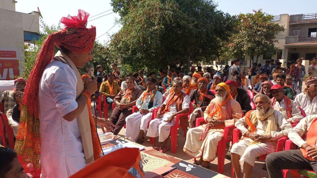 દાહોદ 132 વિધાનસભા મત વિસ્તારના ઉમેદવાર કનૈયાલાલ કિશોરીને ગ્રામ્ય વિસ્તારોમાં પ્રચાર દરમિયાન ઠેર ઠેર જન આશીર્વાદ પ્રાપ્ત થયા..