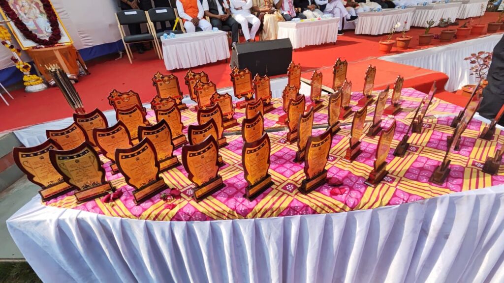દાહોદ જિલ્લા પ્રાથમિક શિક્ષણ વિભાગના અધ્યતન સાયન્સ એન્ડ ટેકનોલોજી ફેર નું ઉદઘાટન શિક્ષણ મંત્રી કુબેર ડિંડોરના વરદ હસ્તે થયું.
