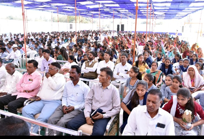 *સુજલામ સુફલામ જળ અભિયાનનો લીમખેડાના ગામતળાવ ખાતેથી પ્રારંભ કરાવતા સાંસદ શ્રી જસવંતસિંહ ભાભોર*