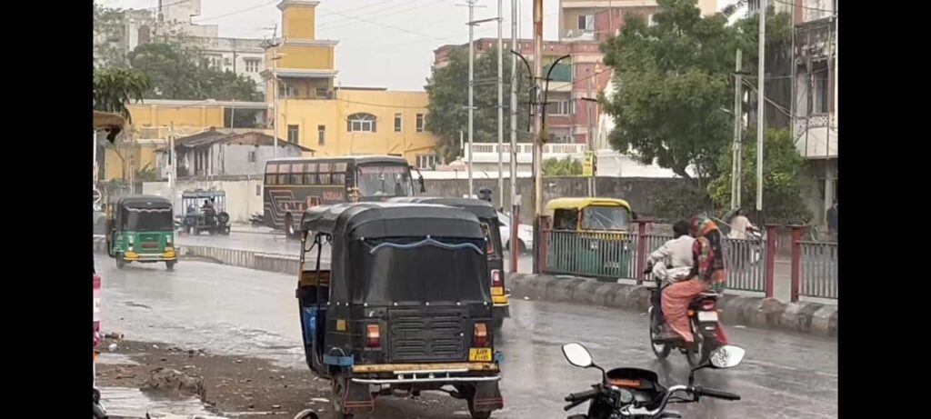 ગુજરાતમાં પ્રીમોનસુન એક્ટિવિટી અંતર્ગત વરસાદ વરસવાની હવામાન વિભાગની આગાહી સાચી પડી.