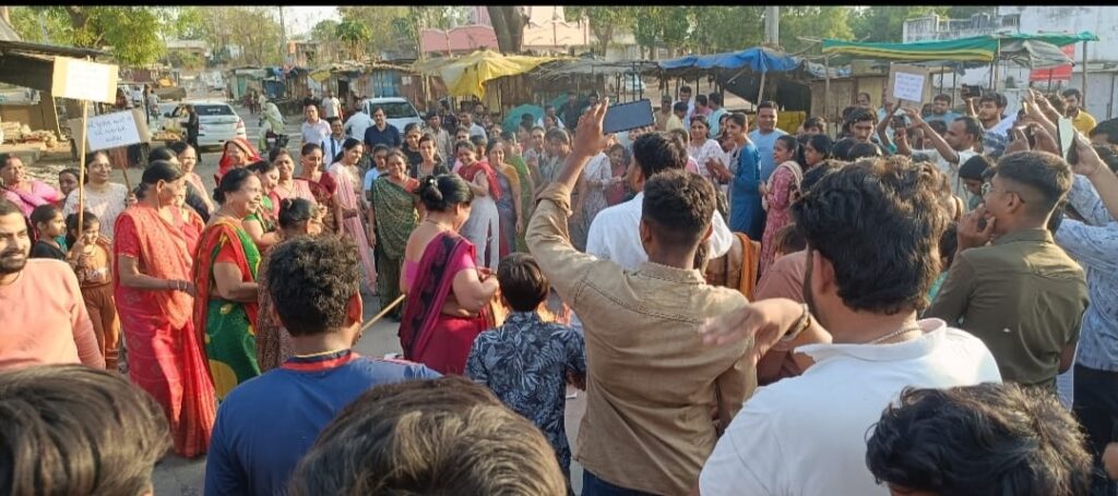 *ફતેપુરા તાલુકાના સુખસર ખાતે પહેલગાંવના આતંકવાદના કૃત્યને વખોડી સજ્જડ બંધ પળાયો*