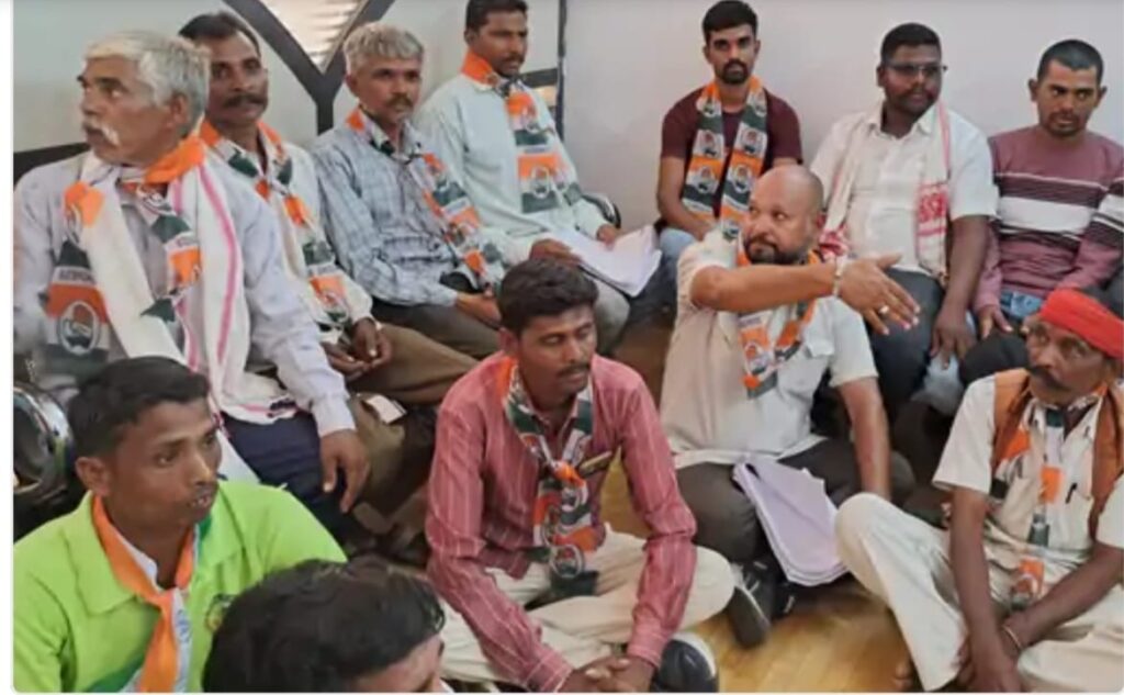 દાહોદમાં મનરેગામાં ₹1500 કરોડના ભ્રષ્ટાચારનો આરોપ: દેવગઢબારીયા અને ધાનપુરમાં 71 કરોડના કૌભાંડની તપાસ ચાલુ, કોંગ્રેસે DDOને આવેદન આપી SIT તપાસની માગ કરી