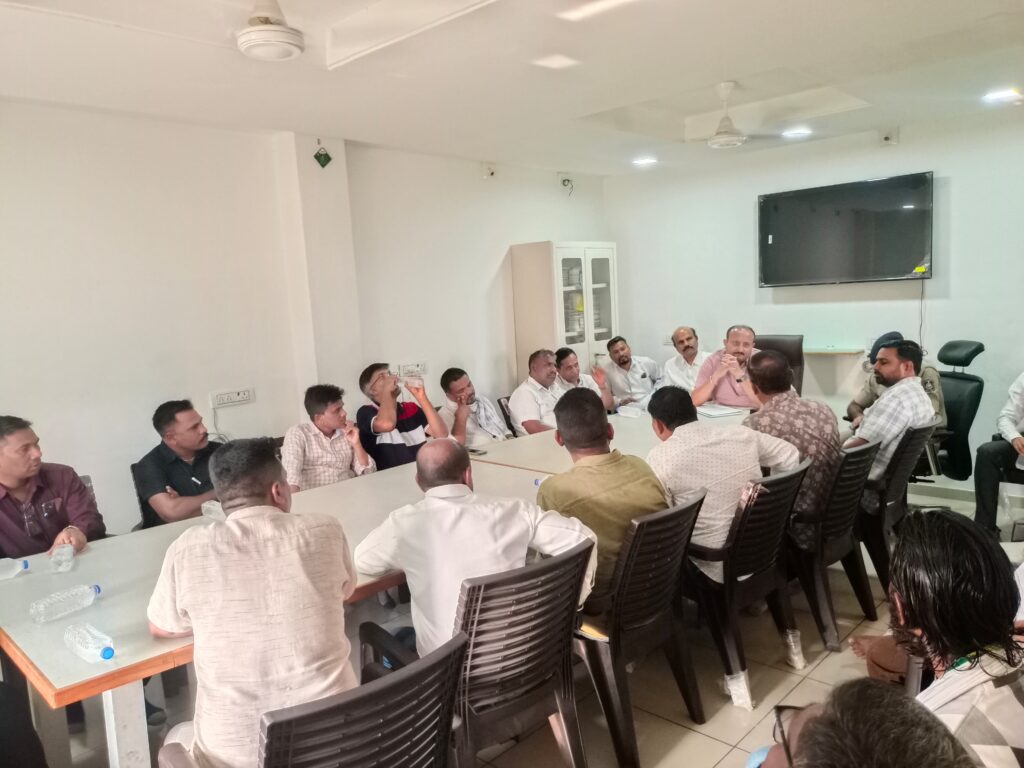 દાહોદમાં ભગવાન બિરસા મુંડાની નવીન પ્રતિમાની સ્થાપના અંગે બિરસા મુંડા ભવનમાં બેઠક યોજાઈ..