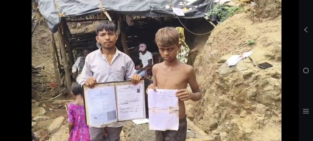 ચીભડિયા ફળિયામાં પૂરથી હાહાકાર : તંત્રની બેદરકારી સામે રહીશોનો ઉગ્ર રોષ પાણીમાં ડૂબી ઘરવખરી, આખી રાત ડુંગર ઉપર ભૂખ્યા તરસ્યા.. રહીશો – તાત્કાલિક રાહત અને તપાસની માંગ