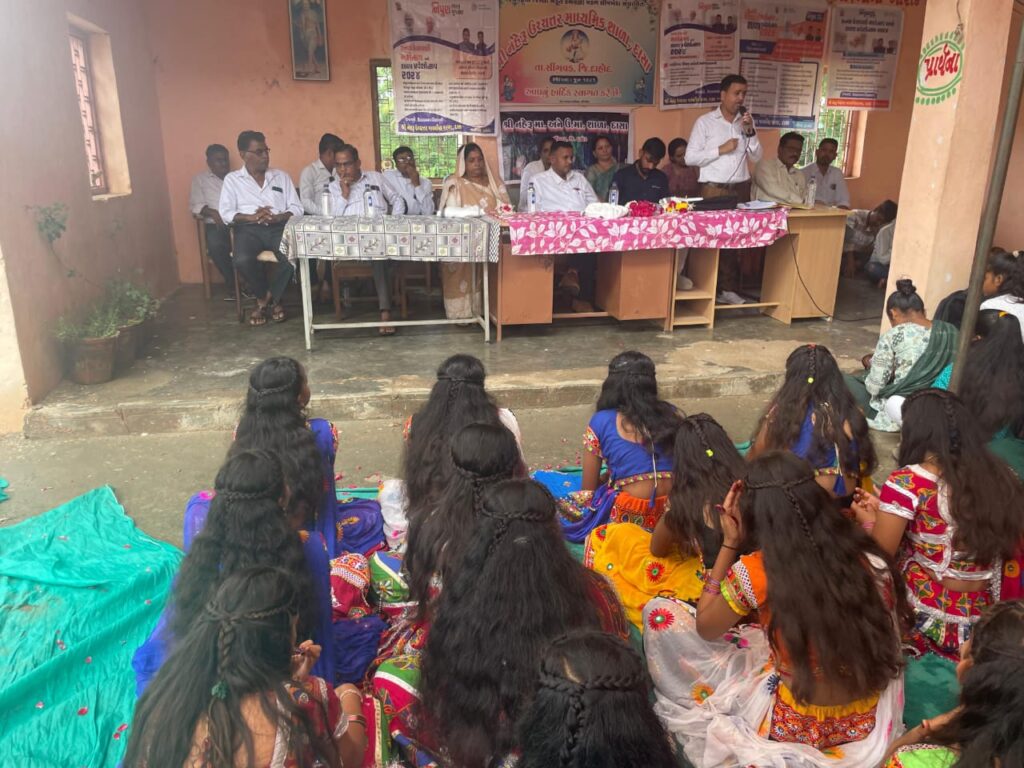 સિંગવડ તાલુકાના દાસા આવેલ શ્રી. નહેરુ ઉચ્ચતર માધ્યમિક શાળા ખાતે શાળા પ્રવેશોત્સવની ઉજવણી કરાઈ*