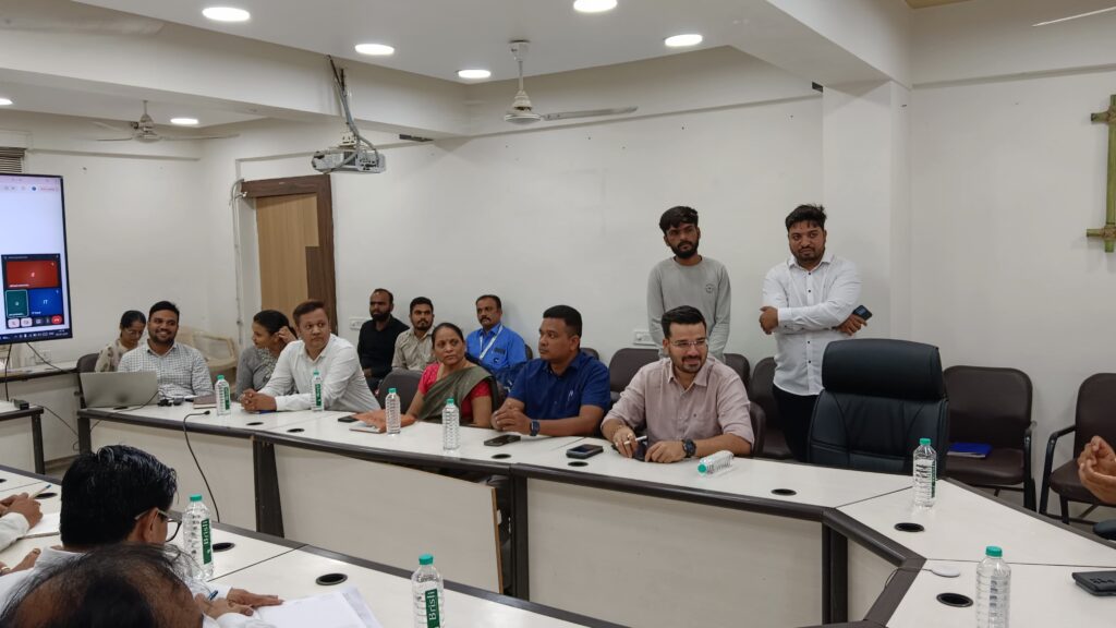 *કલેકટરશ્રી યોગેશ નિરગુડેના અધ્યક્ષ સ્થાને સ્માર્ટ સીટી અંતર્ગત બેઠક યોજાઈ* *સ્માર્ટ સિટી સંબંધિત કામોની સમયસર પૂર્તિ કરવા અપાઈ સુચના*