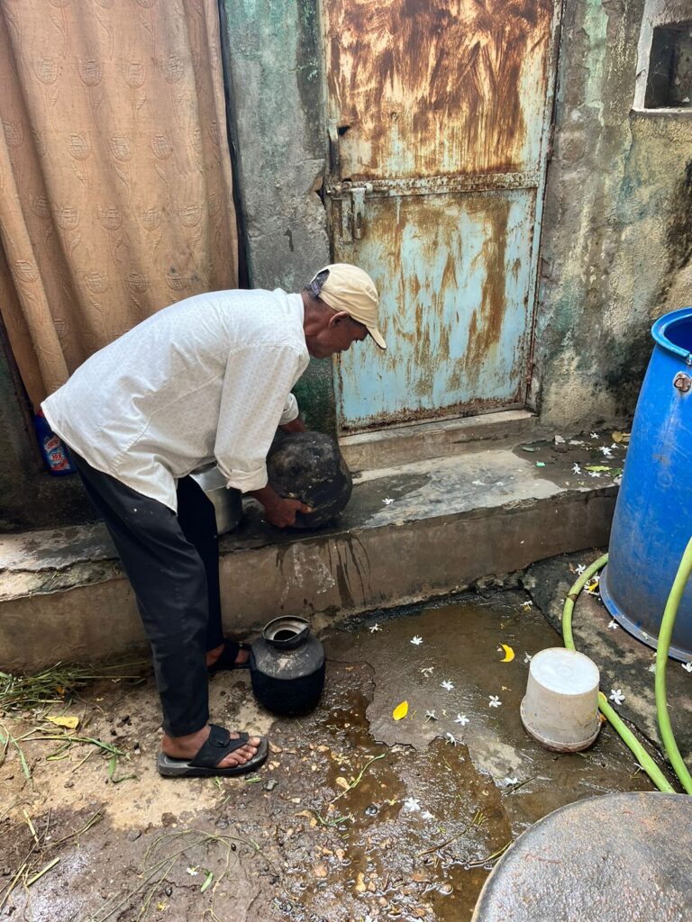 આરોગ્ય વિભાગ દ્વારા ગરબાડા તાલુકાના અર્બન વિસ્તારમાં મેલેરિયા ડેન્ગ્યુ એન્ટીલાર્વલ સર્વેલન્સ કરવામાં આવ્યો 