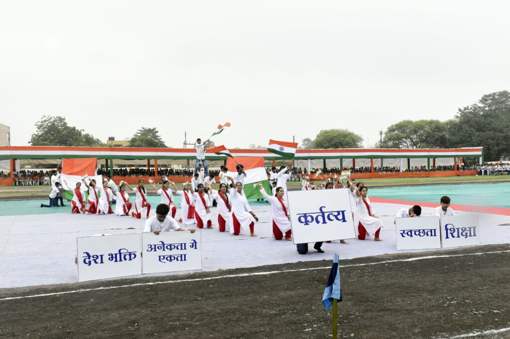 લીમખેડા ખાતે ૭૯ સ્વાતંત્ર્ય પર્વની ગરિમામય ઉજવણી* *દાહોદ જિલ્લા કક્ષાના સ્વાતંત્ર્ય પર્વની ઉજવણી કલેકટરશ્રી યોગેશ નિરગુડેના હસ્તે કરાઇ*