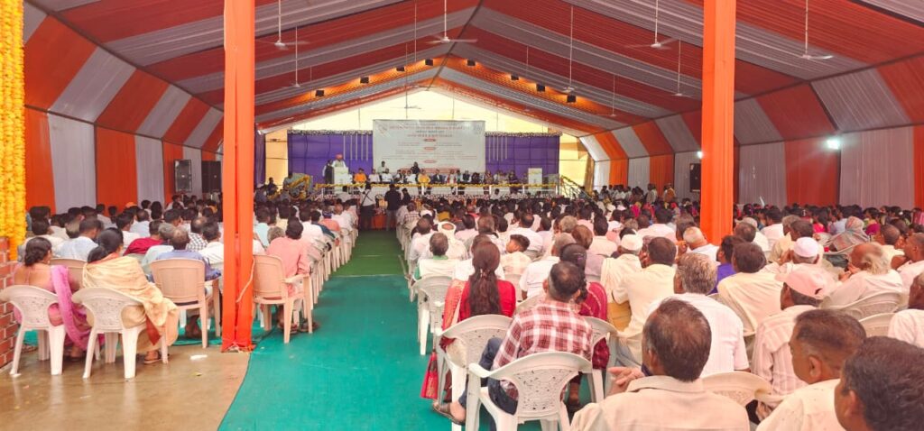 ઝાલોદ તાલુકાના રૂપાખેડા ગામે નવીન યશોઘરા આર્ટ્સ, કોમર્સ એન્ડ સોશિયલ સાયન્સ કોલેજનુ     શ્રી ડૉ હરિભાઈ.આર.કટારીયા અને સાંસદ જસવંતસિંહ ભાભોરના હસ્તે ઉદ્ઘાટન કરાયું 