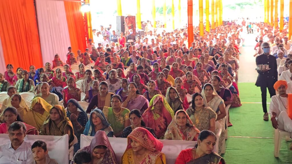 ઝાલોદ તાલુકાના રૂપાખેડા ગામે નવીન યશોઘરા આર્ટ્સ, કોમર્સ એન્ડ સોશિયલ સાયન્સ કોલેજનુ     શ્રી ડૉ હરિભાઈ.આર.કટારીયા અને સાંસદ જસવંતસિંહ ભાભોરના હસ્તે ઉદ્ઘાટન કરાયું 