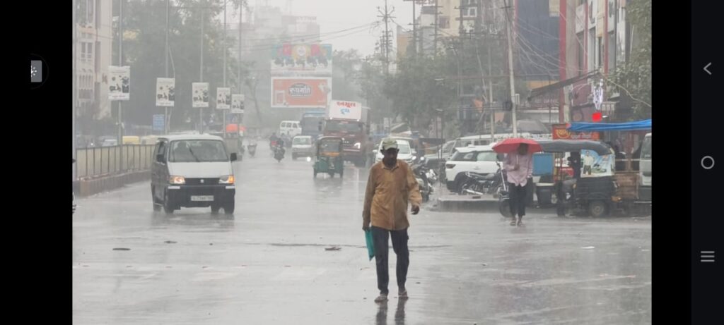 દાહોદમાં અણધાર્યો વરસાદ, ડાંગરના પાકને નુકસાન: ઝાલોદમાં 15, ગરબાડામાં 12 મિ.મી. વરસાદ, ખેડૂતો ચિંતામાં.