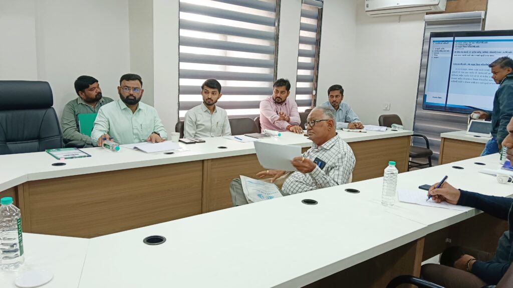 *દાહોદ જિલ્લા કલેક્ટરશ્રી યોગેશ નિરગુડેના અધ્યક્ષ સ્થાને યોજાયો જિલ્લા સ્વાગત કાર્યક્રમ* *વહેલી તકે તમામ અરજીઓનો નિકાલ કરવા કલેક્ટરશ્રીએ સંબંધિત અધિકારીઓને આપી સુચના*