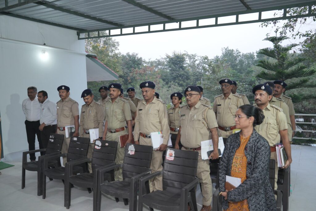 *રાજ્ય કક્ષાના મંત્રીશ્રી પ્રવિણભાઈ માળી એ લીધી નાયબ વન સંરકક્ષકશ્રીની કચેરી, દાહોદની લીધી મુલાકાત*