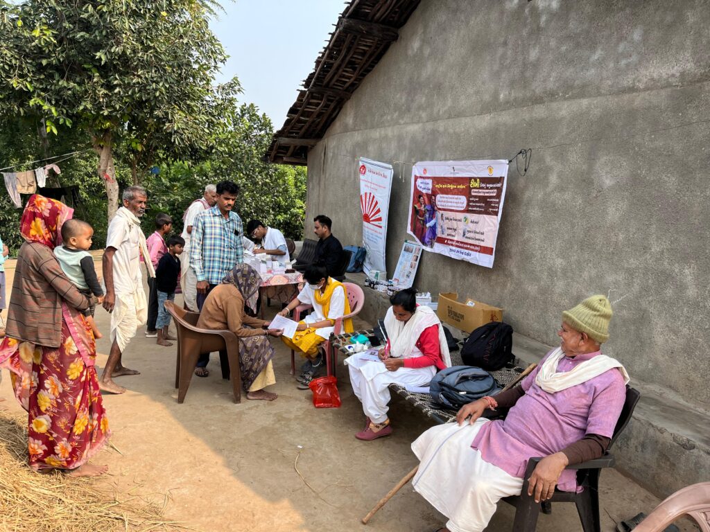 ગામે ગામ આરોગ્ય કિરણ* : *દાહોદ જીલ્લામાં આરોગ્યનું ઉજાસ કિરણ*