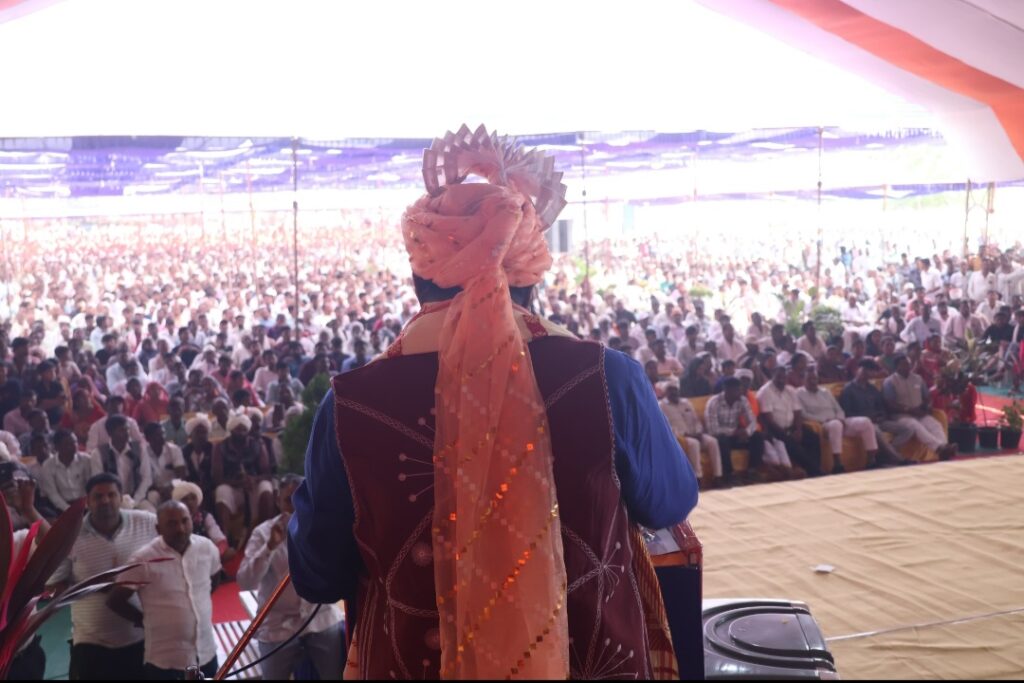 ભગવાન બિરસા મુંડાની ૧૫૦મી જન્મજયંતિ નિમિત્તે ફતેપુરા ખાતે જનજાતિય ગૌરવ દિવસની ઉત્સાહભેર કરાઈ ઉજવણી* *રાજ્યકક્ષાના મંત્રીશ્રી કૌશિકભાઇ વેકરીયાના અધ્યક્ષસ્થાને જનજાતિય ગૌરવ દિવસની કરાઈ ઉજવણી* 