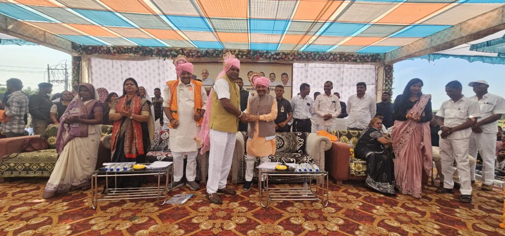 ઝાલોદના ધાવડીયામાં પ્રાથમિક આરોગ્ય કેન્દ્રનું લોકાર્પણ, કદવાળમાં ભૂમિપૂજન.!