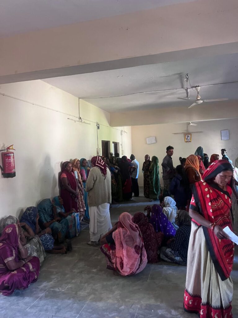 સુખસરના કાળીયા સબ સેન્ટર ખાતે"રાષ્ટ્રીય ક્ષય નિર્મૂલન કાર્યક્રમ"અંતર્ગત શંકાસ્પદ દર્દીઓની તપાસ ઝુંબેશનું આયોજન કરાયું* *જુદી જુદી કેટેગરીના 177 દર્દીઓના એકસ-રે તથા સ્ક્રિનિંગ કરવામાં આવ્યું*