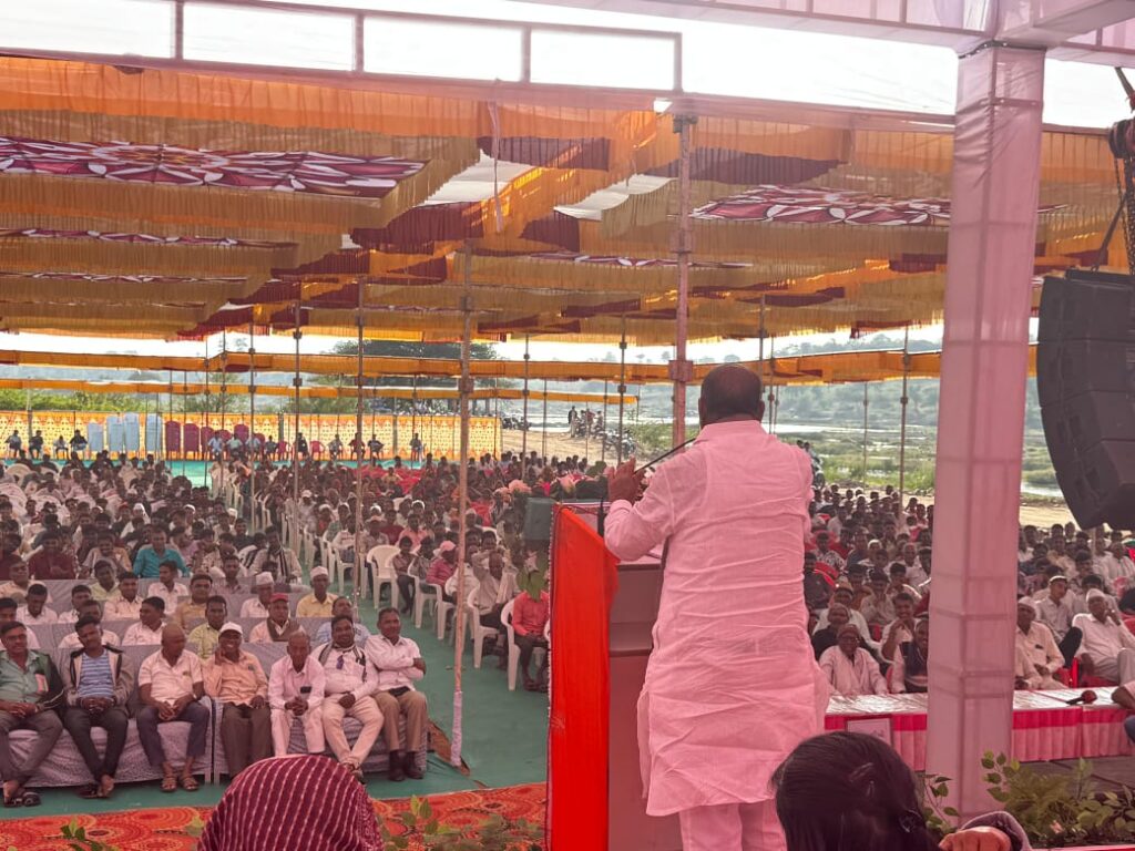 દેવગઢ બારિયા તાલુકાના પાનમ નદી ઉપર કન્સ્ટ્રકશન ઓફ બ્રિજનું જીલ્લા પંચાયતના પ્રમુખશ્રી કરણસિંહ ડામોર અને સાંસદશ્રી જશવંતસિંહ ભાભોરના હસ્તે કરાયું ખાતમુહૂર્ત*  *ધાનપુર તાલુકાના પાનમ નદી ઉપર કન્સ્ટ્રકશન ઓફ મેજર બ્રિજનુ જિલ્લા પ્રમુખશ્રી, સાંસદશ્રી, ધારાસભ્યશ્રીના હસ્તે કરાયું ખાતમુહૂર્ત* 