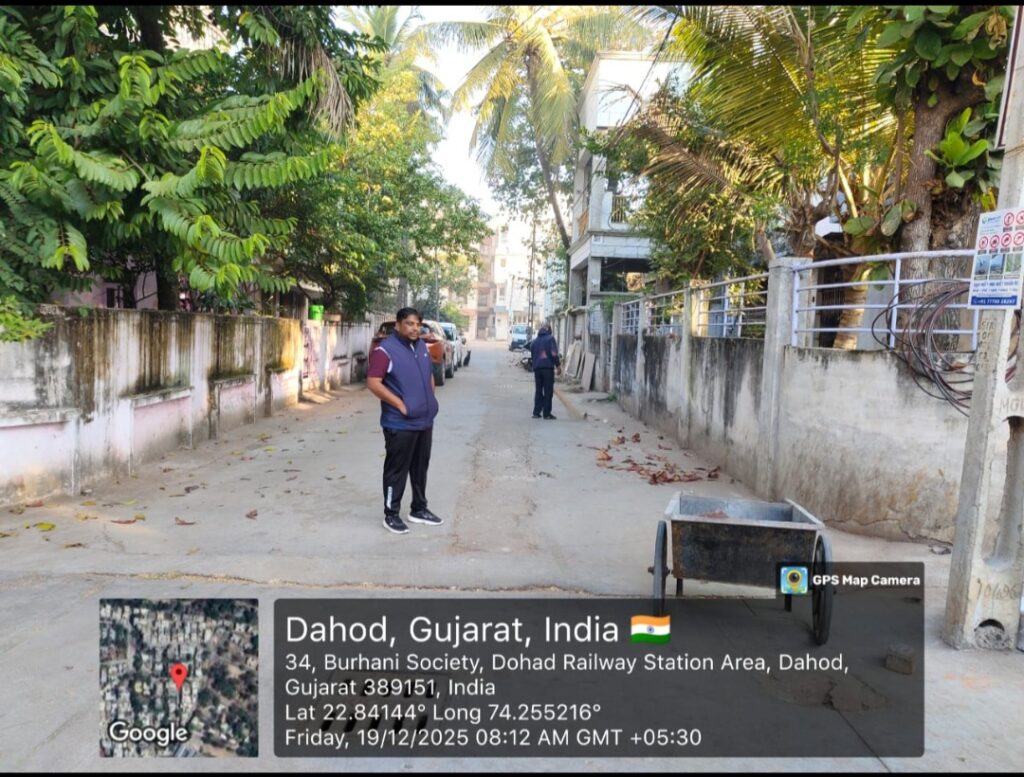 દાહોદ નગરપાલિકાનું ઐતિહાસિક ગ્રાઉન્ડ ઝીરો મોનિટરિંગ  અધિકારીઓ પદાધિકારી ઓફિસ છોડી પ્રજાની વચ્ચે ઉતર્યા દાહોદ નગરપાલિકાના અધિકારીઓ અને પદાધિકારીઓ ગ્રાઉન્ડ ઝીરો પર, પ્રજાના પ્રશ્નોનું સ્થળ પર સમાધાન