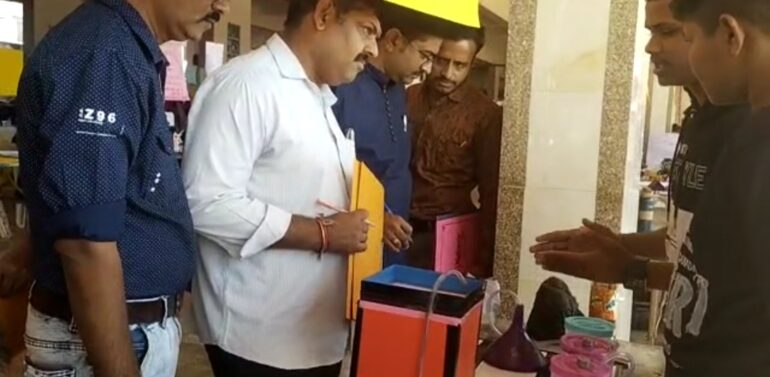  દાહોદમાં ગણિત વિજ્ઞાન પ્રદર્શનના પ્રારંભમાં પાંચ વિભાગોમાં 70 જેટલી કૃતિઓ રજૂ કરાઈ 