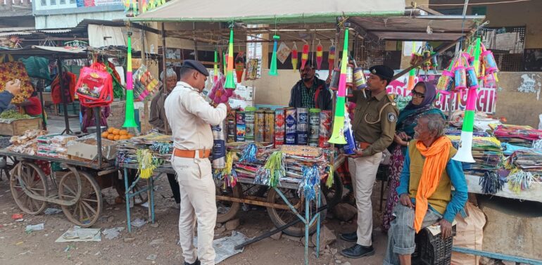  ગરબાડામાં મકરસંક્રાંતિના પર્વને અનુલક્ષીને પોલીસે વેપારીઓની દુકાનો પર ઓચિંતી ચેકિંગ હાથ ધરાઈ..