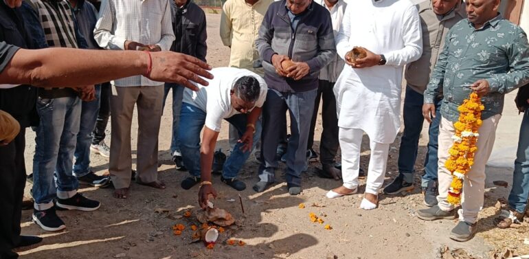  ગરબાડા નગરવાસીઓને ટેમ્પર વારી નર્મદા બેસીન આધારિત પીવાનું પાણી મળશે : ધારાસભ્ય દ્વારા નર્મદાના પાણીને લીલી ઝંડી અપાઈ..