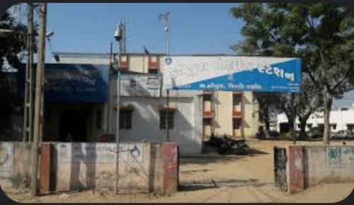  ફતેપુરાના હડમત ખાતે યોજાયેલ ગ્રામ સભામાં ડેપ્યુટી સરપંચના પતિ સહિત તેના પુત્રોએ ગ્રામ સભામાં હાજર નાગરિકને ફટકાર્યો..
