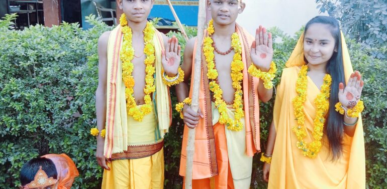  ફતેપુરા તાલુકાના નાલંદા પબ્લિક સ્કૂલ મકવાણાના વરુણા ખાતે શ્રી રામ મંદિરની પ્રાણ પ્રતિષ્ઠા નિમિત્તે કાર્યક્રમ યોજાયો