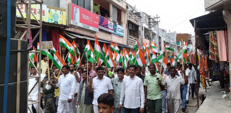  ભારતીય સેનાએ આતંકવાદ વિરુદ્ધ કરેલી કામગીરીથી દેશનું ગૌરવ વધ્યું છે:ધારાસભ્ય રમેશ કટારા*  *ફતેપુરા તાલુકાના સુખસર ખાતે ઓપરેશન સિંદૂરની સફળતા અંતર્ગત ત્રિરંગા યાત્રા યોજવામાં આવી*