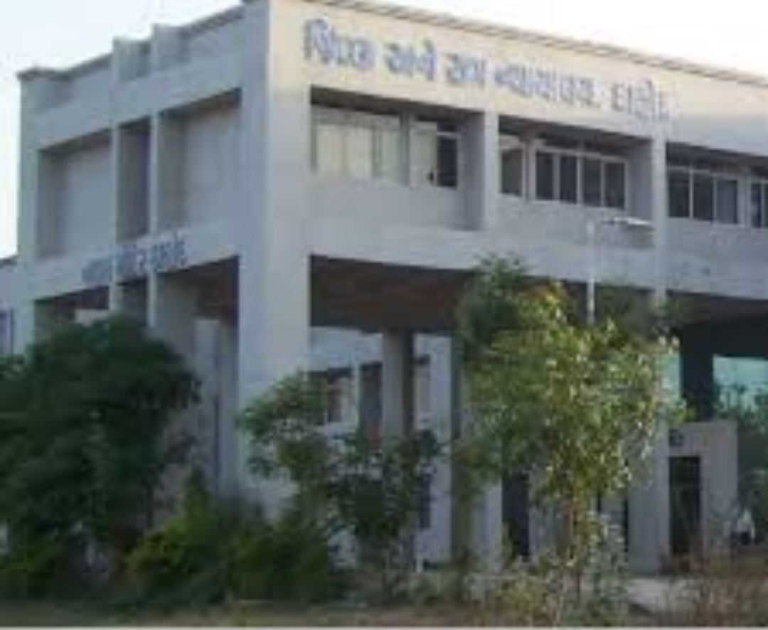 ઝાલોદના લીમડીમાં ગીરા જોડે દુષ્કર્મ આચારનાર પિતાને અંતિમ શ્વાસ સુધીની સજા સંભળાવતી કોર્ટ: ચાર લાખ રૂપિયાનું વળતર ચકવાશે..