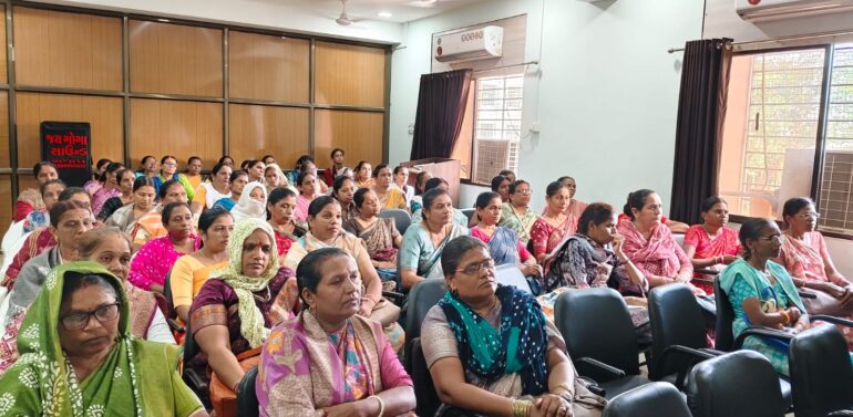 સંજેલી સેવા સદન અને તાલુકામાં પ્રિસાઇડિંગ ઓફિસરોની મીટીંગ યોજાઈ.. ચૂંટણીની તાલીમમાં કેટલાક શિક્ષકો ગેરહાજર હોવાનું સામે આવ્યું..