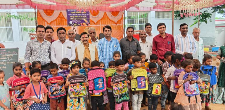  શાળામાં વિદ્યાર્થીઓને મોકલવાની જવાબદારી વાલીઓની છે: ધારાસભ્ય રમેશ કટારા*