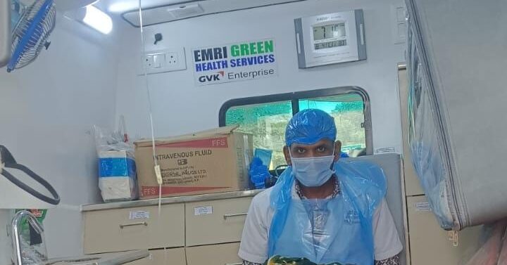  *ઝાલોદ તાલુકાના ફુલપુરા 108 એમ્બ્યુલન્સના કર્મચારીઓની સુઝબુઝથી સગર્ભાએ પુત્રીને જન્મ આપ્યો*  *ગામડી ગામની પ્રસ્તુતાને 108 એમ્બ્યુલન્સમાં પ્રસવની પીડા ઉપડતાં એમ્બ્યુલન્સમાં જ ડિલિવરી કરવાની ફરજ પડી*