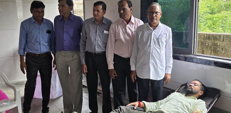  નવસારી ઢોડિયા સમાજ દ્વારા મેગા ફ્રી મેડિકલ ચેકઅપ અને રક્તદાન કેમ્પ યોજાયો.