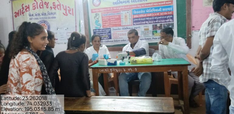  *ફતેપુરા આર્ટસ કોલેજ ખાતે સિકલ સેલ એનિમિયા માટે સ્ક્રીનિંગ કેમ્પ યોજાયો*  *કેમ્પમાં વિદ્યાર્થીઓ,શિક્ષકો તેમાજ સ્થાનિક નાગરિકો સહિત કુલ 148 લોકોના રક્ત પરીક્ષણ માટે સ્ક્રિનિંગ કરવામાં આવ્યું*