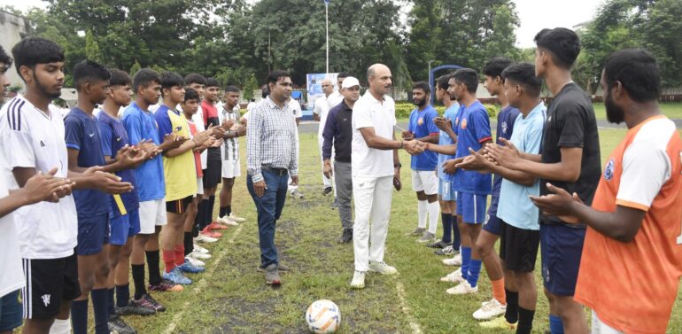  *જિલ્લા પોલીસ અધિક્ષકશ્રી રવિરાજસિંહ જાડેજાના અધ્યક્ષ સ્થાને ખેલ રત્ન*  *મેજર ધ્યાનચંદજીની જન્મ જયંતીની ઉજવણીના ભાગરૂપે પોલીસ વિભાગ દ્વારા નેશનલ સ્પોર્ટ ડે સેલિબ્રેશન અંતર્ગત વિવિધ સ્પર્ધાઓ યોજાઈ*