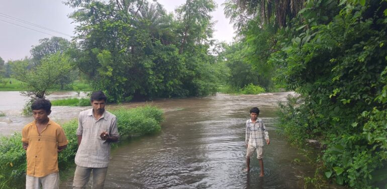  બલૈયા પંથકના ઉબડખાબડ રસ્તા તથા નાળાઓથી પરેશાન વાહન ચાલકો તથા પ્રજાની મુશ્કેલી દૂર કરવા માંગ*