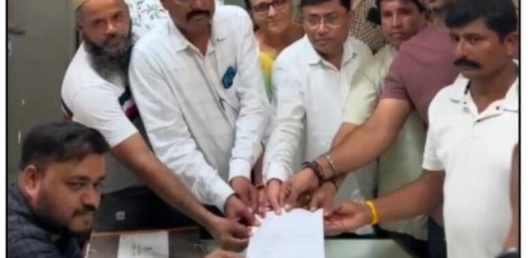  દેવગઢબારિયા શહેરના રસ્તાઓ માટે તમામ રાજકીય પક્ષો એક મંચ પર, સંબંધિતોને આવેદન..   દેવગઢબારિયા શહેરના તમામ રસ્તાઓ માટે દેવગઢબારિયા નગરના તમામ રાજકીય