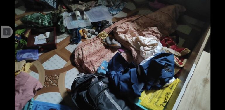  ગરબાડાના ભીલવામાં એક જ રાતમાં 5 ઘરોમાં તસ્કરોનો ચોરીનો પ્રયાસ, પોલીસે ડોગ. સ્કવોડ ની લીધી મદદ..  મકાનમાં ચોરીનો પ્રયાસ પણ ગામ લોકોએ પોલીસને જાણ નથી કરી : ડીવાયએસપી જગદીશ ભંડારી..