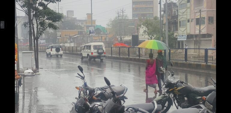  દાહોદમાં અણધાર્યો વરસાદ, ડાંગરના પાકને નુકસાન: ઝાલોદમાં 15, ગરબાડામાં 12 મિ.મી. વરસાદ, ખેડૂતો ચિંતામાં.